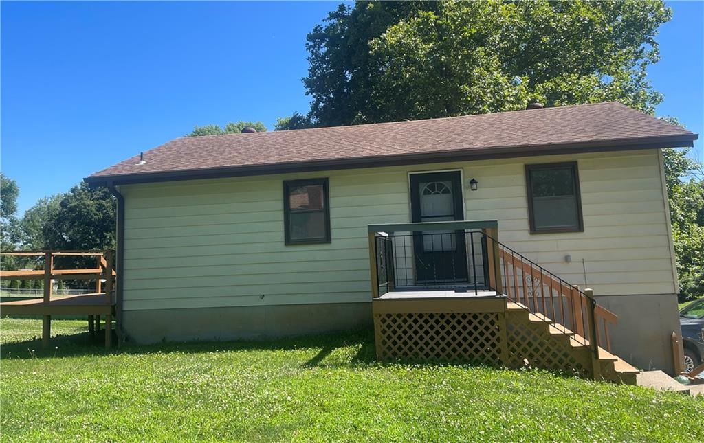 8737 NE GRAND Avenue, Kansas City, MO