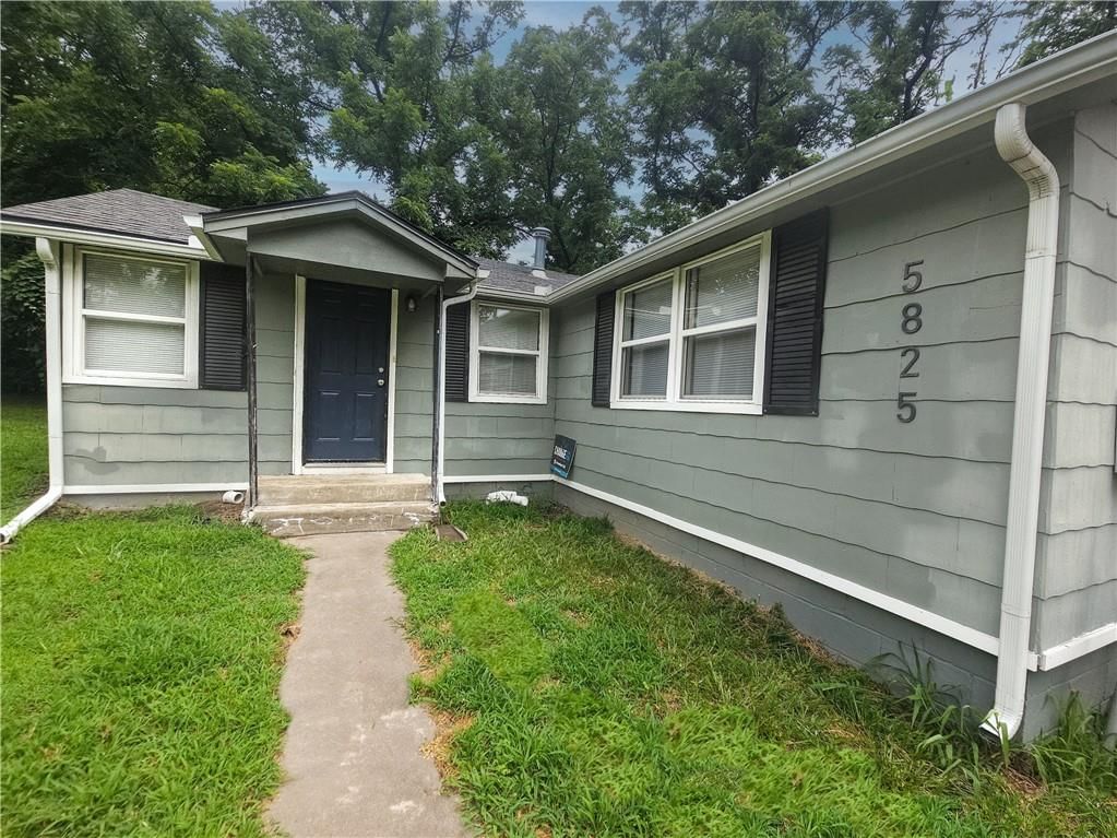 5825 Manchester Drive — photo 1