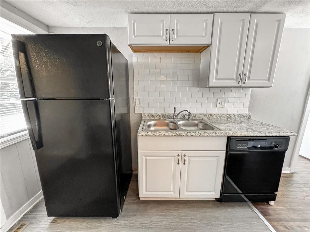 5825 Manchester Drive — photo 5