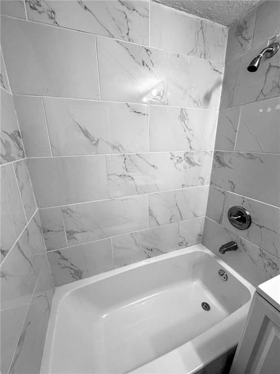 5825 Manchester Drive — photo 12