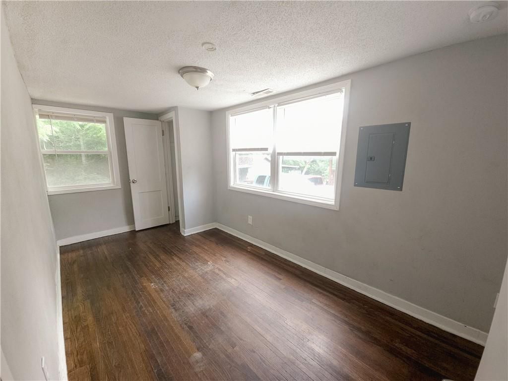 5825 Manchester Drive — photo 14