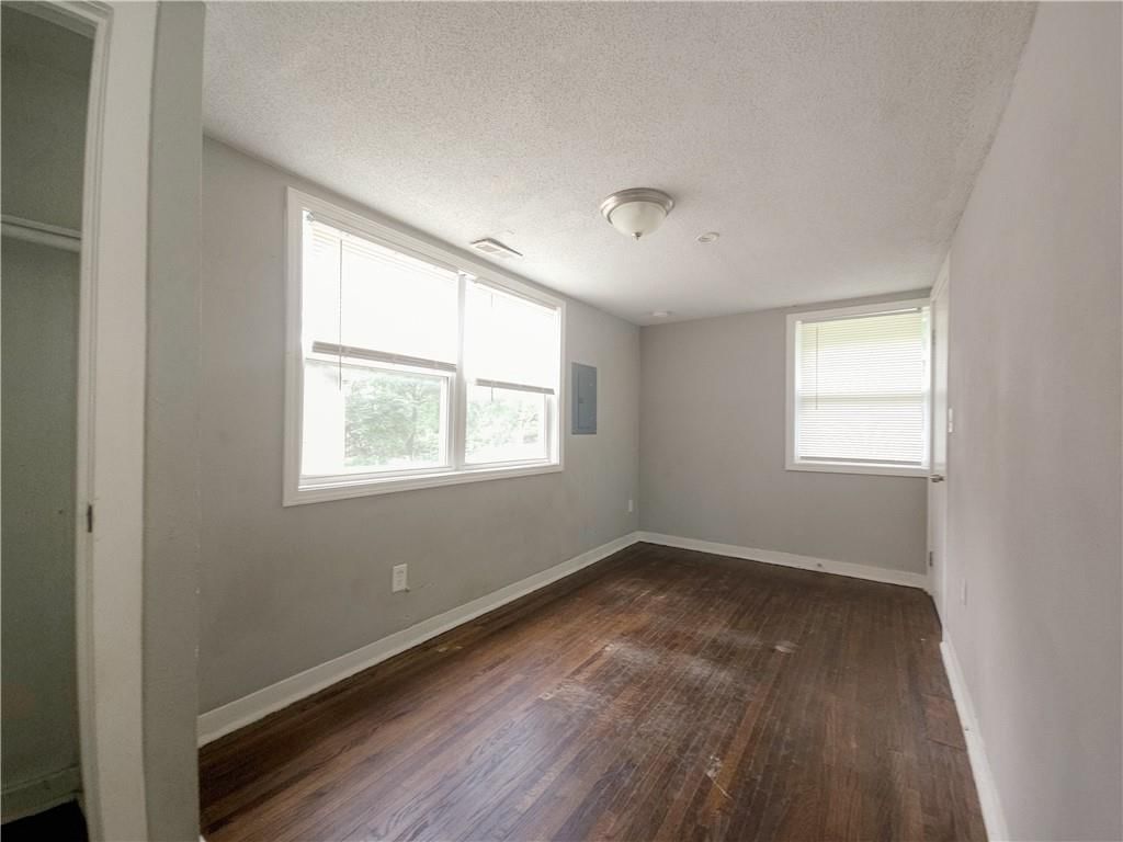 5825 Manchester Drive — photo 15