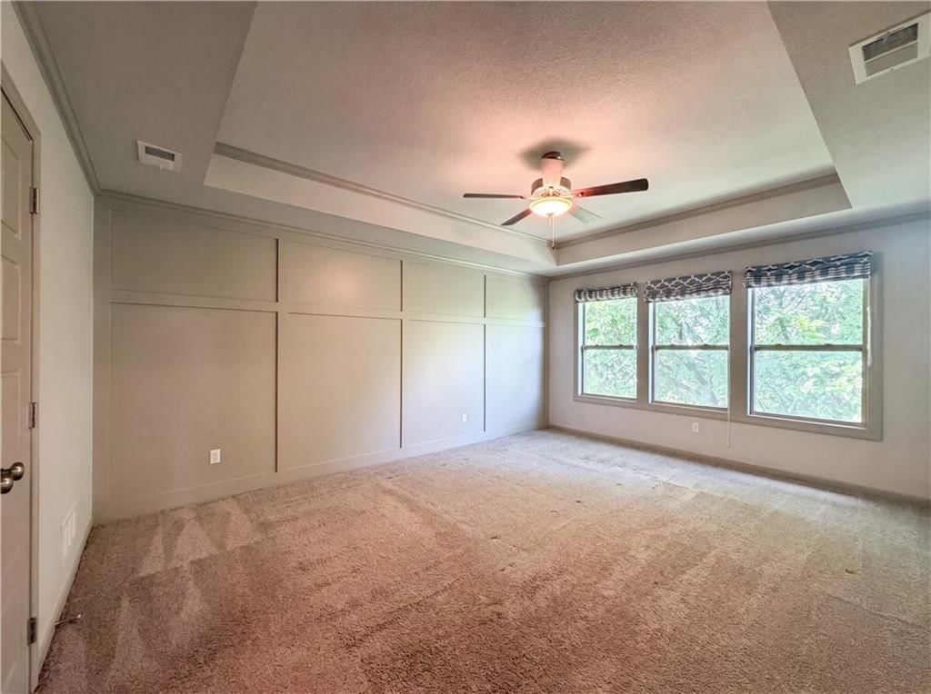 Photo 21 of 31 - 7540 N Amity Avenue, Kansas City, MO 64152