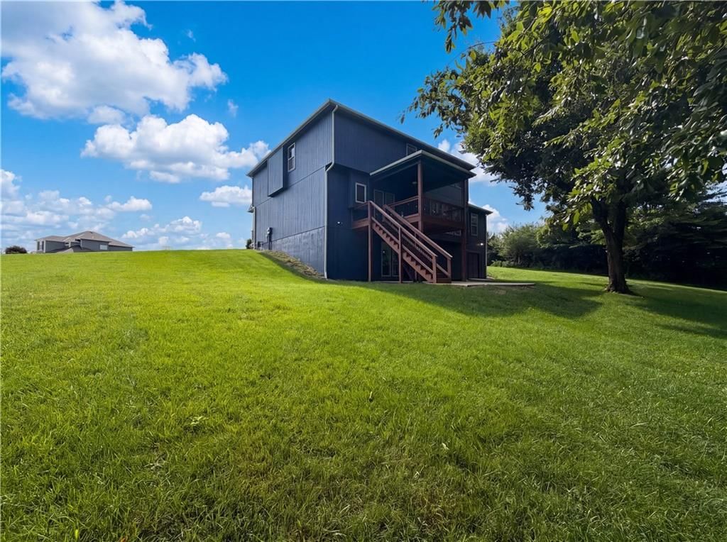Photo 31 of 31 - 7540 N Amity Avenue, Kansas City, MO 64152
