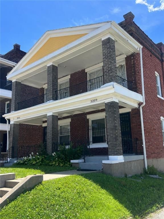 3209 St John Avenue — photo 1
