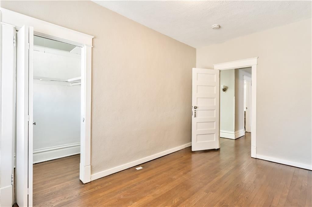 3209 St John Avenue — photo 12