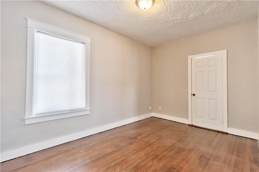 3209 St John Avenue — photo 13