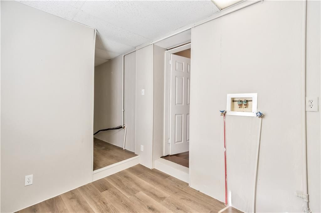 3209 St John Avenue — photo 18