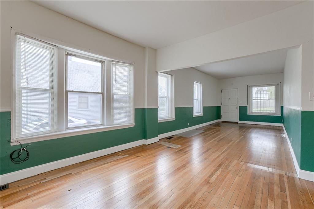 3209 St John Avenue — photo 23