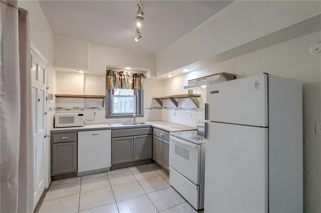 3209 St John Avenue — photo 25