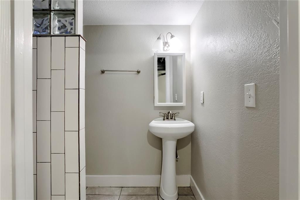 3209 St John Avenue — photo 45