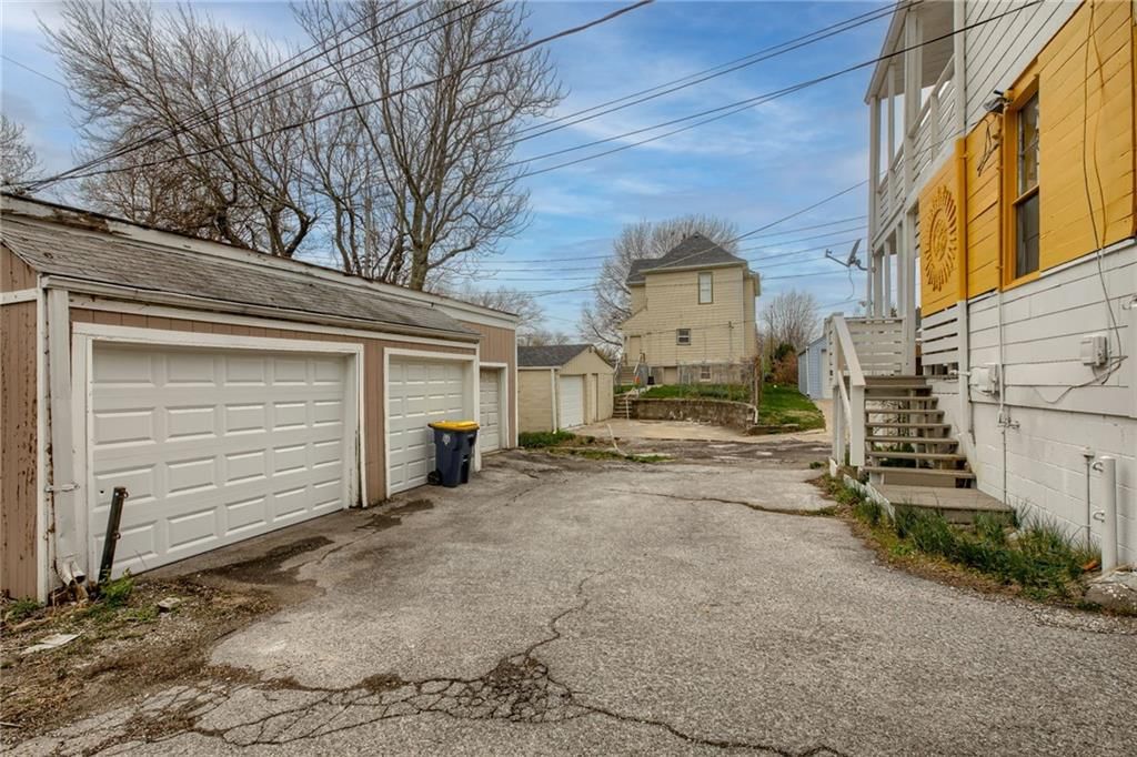 3209 St John Avenue — photo 54