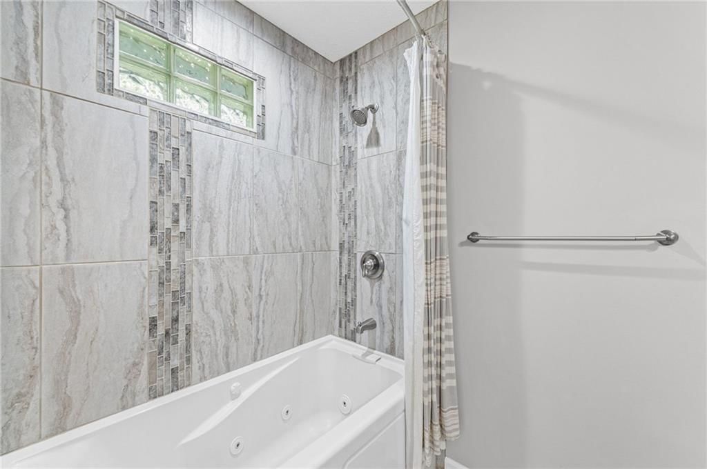18996 Lowell Avenue — photo 15