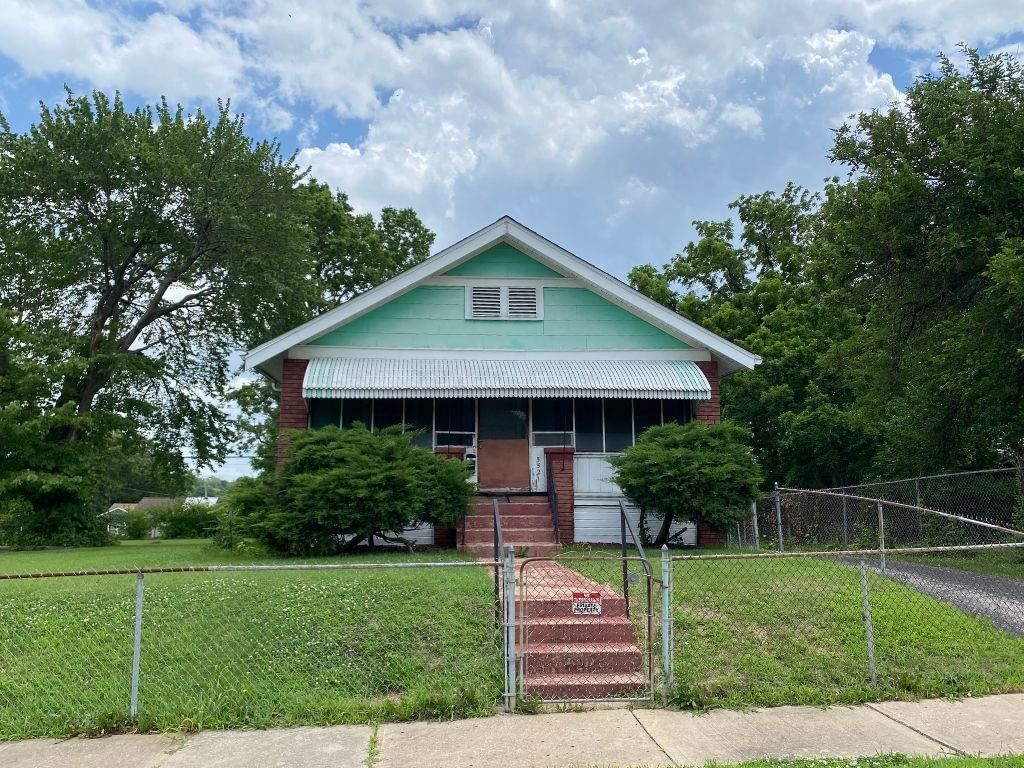 5521 Chestnut Avenue, Kansas City, MO