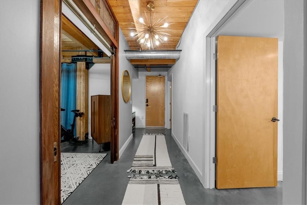 210 W 5th Street — photo 14