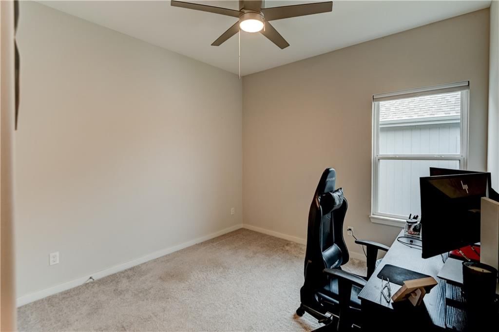 10647 N Bell Street — photo 12