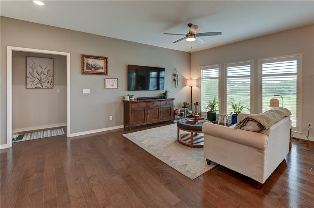10647 N Bell Street — photo 17
