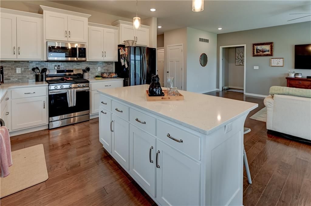 10647 N Bell Street — photo 19