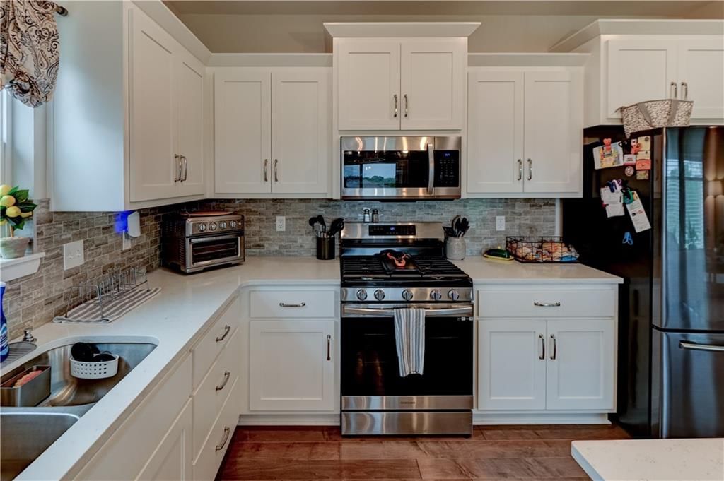 10647 N Bell Street — photo 20