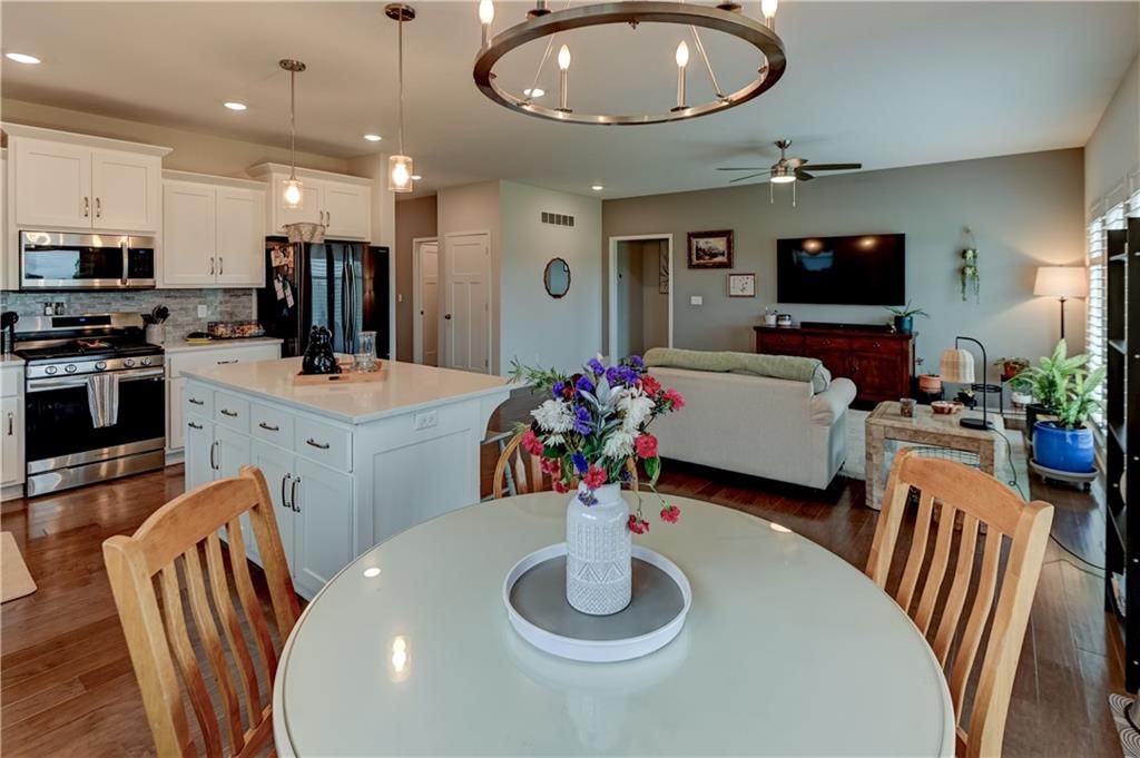 10647 N Bell Street — photo 23