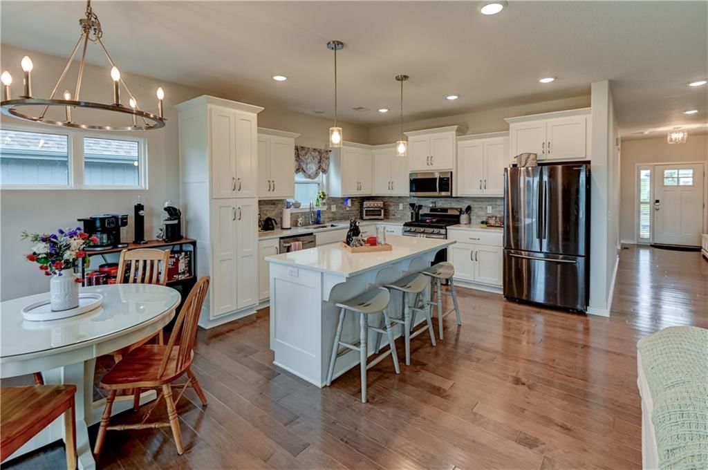 10647 N Bell Street — photo 24