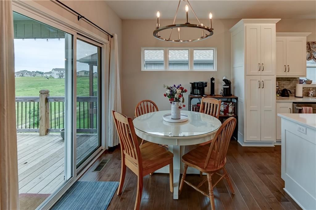 10647 N Bell Street — photo 25