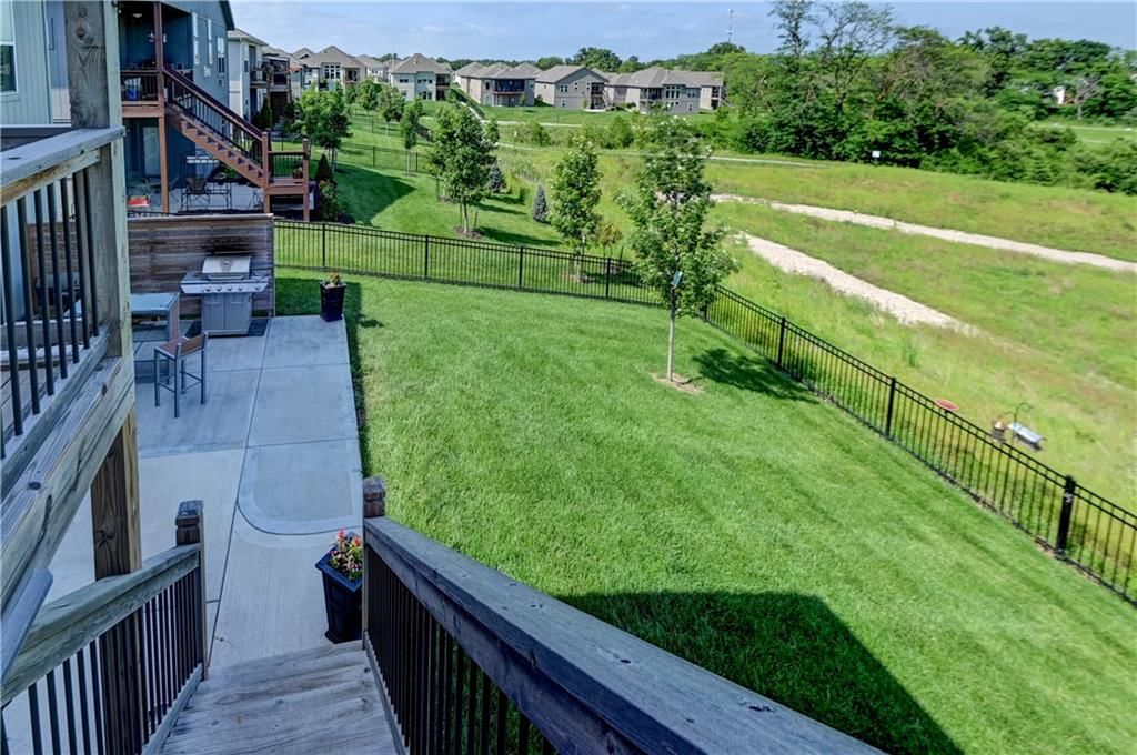 10647 N Bell Street — photo 30