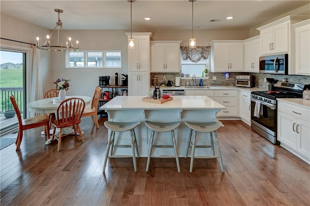 10647 N Bell Street — photo 36