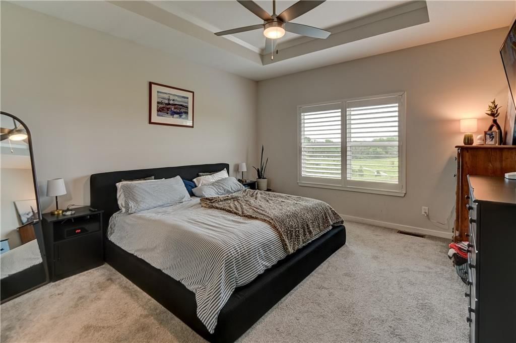 10647 N Bell Street — photo 37