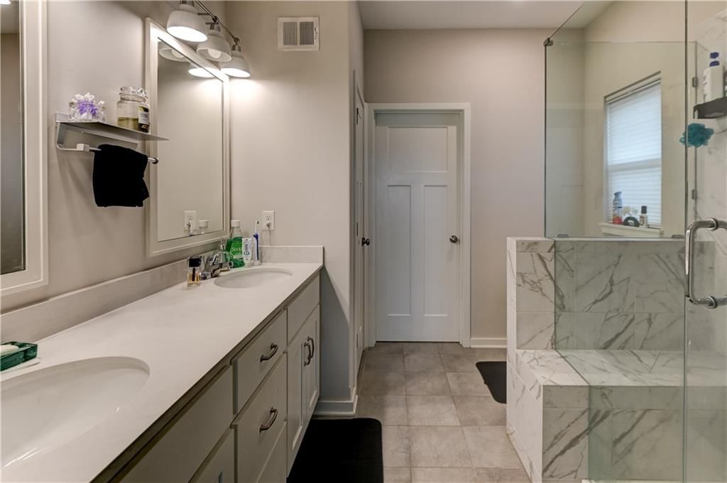 10647 N Bell Street — photo 40