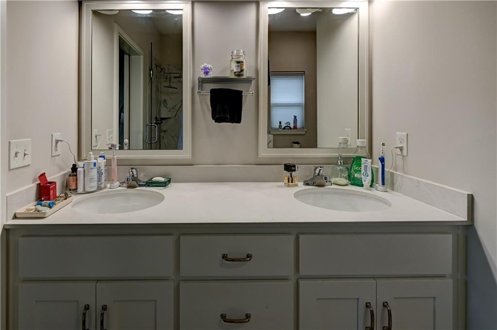 10647 N Bell Street — photo 42