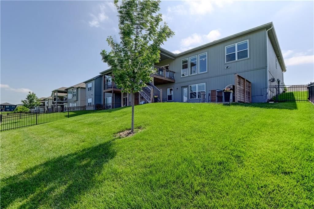 10647 N Bell Street — photo 70