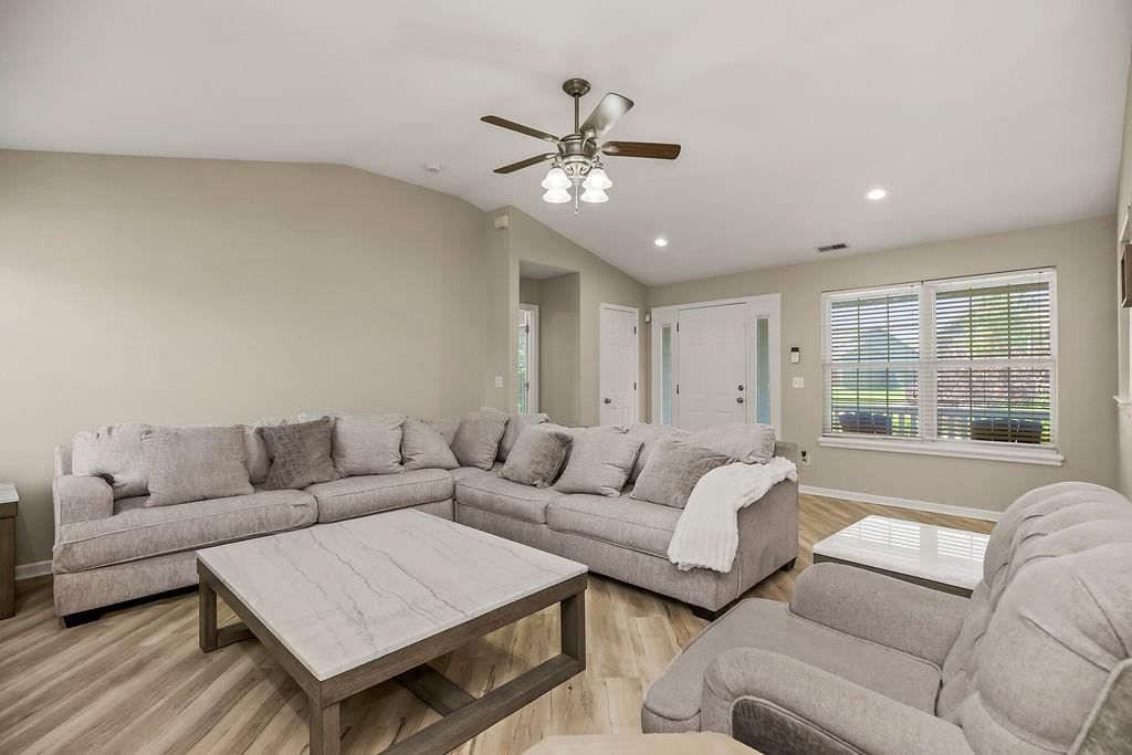 16705 Freeman Drive — photo 6