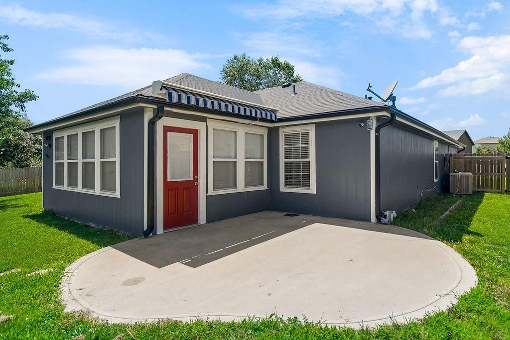 16705 Freeman Drive — photo 27