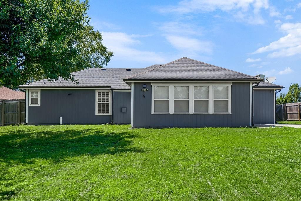 16705 Freeman Drive — photo 29