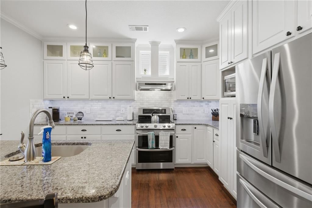909 N Broadway Street — photo 10