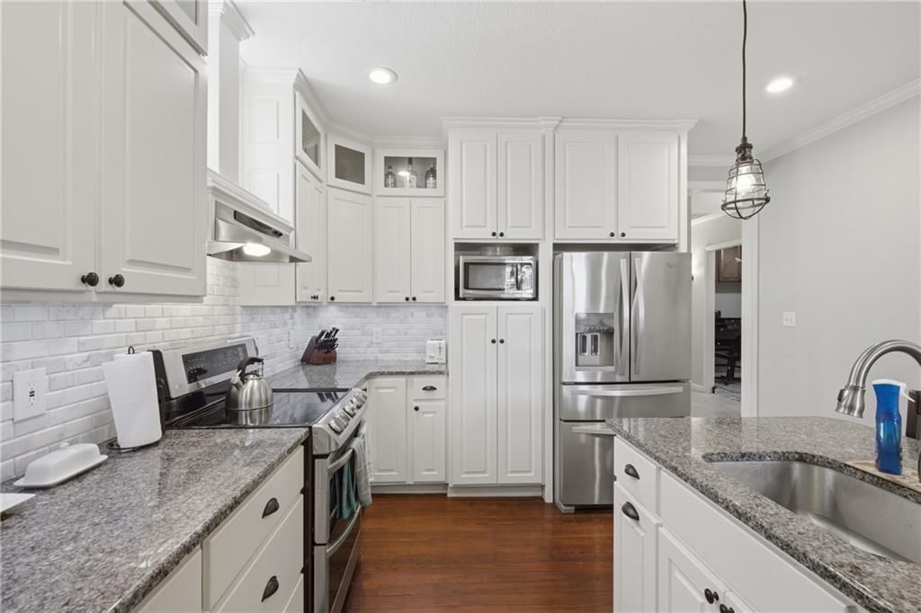 909 N Broadway Street — photo 12