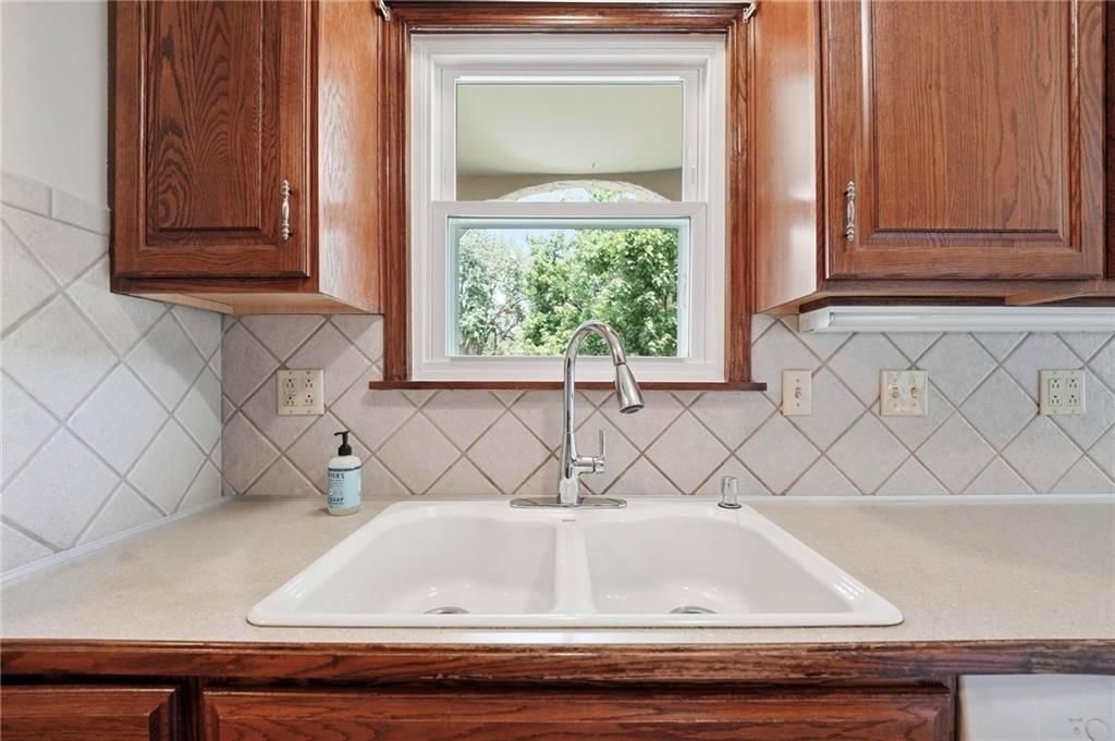 1905 SW Ensley Lane — photo 12