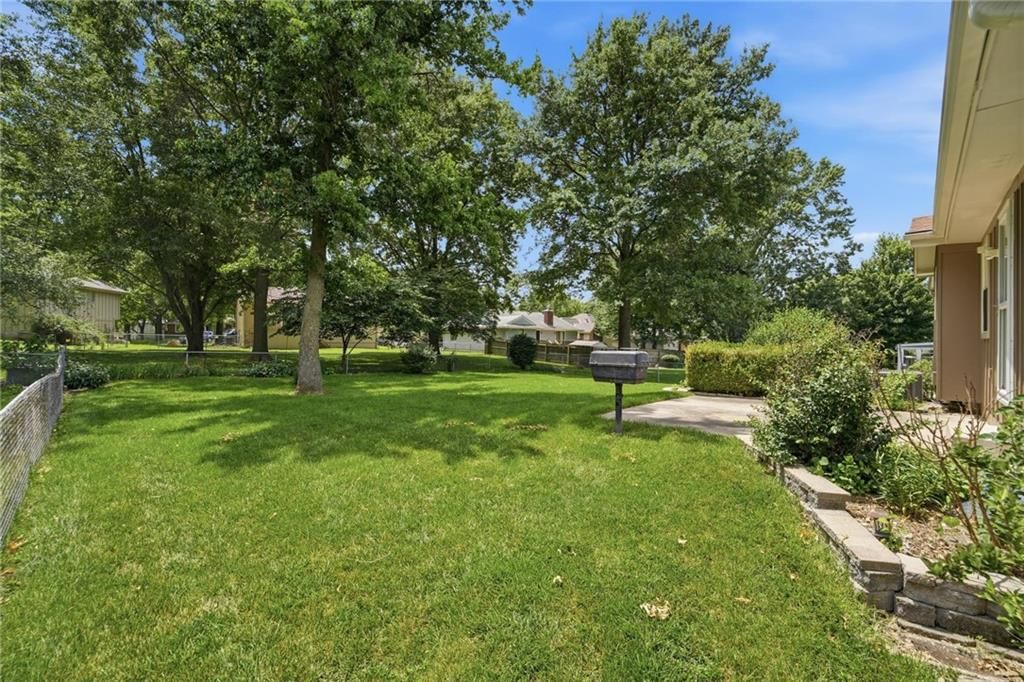 1905 SW Ensley Lane — photo 45