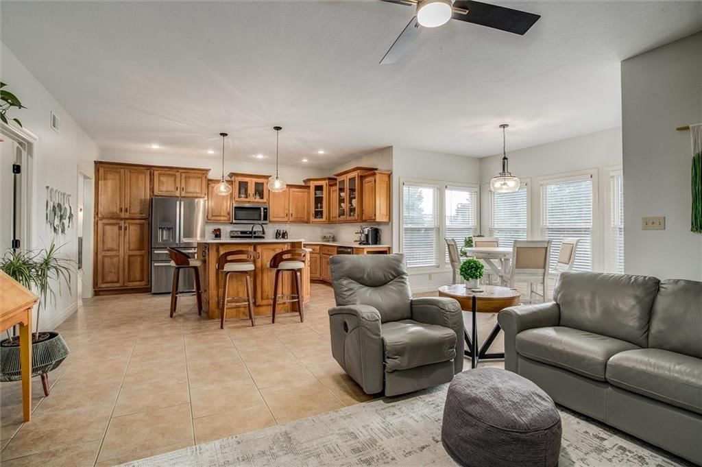 400 SE Stillwater Drive — photo 14