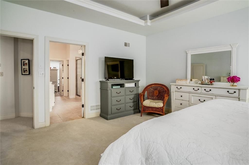 400 SE Stillwater Drive — photo 17