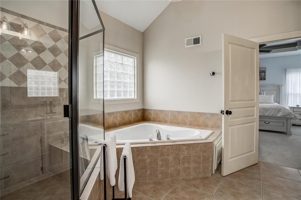 400 SE Stillwater Drive — photo 19