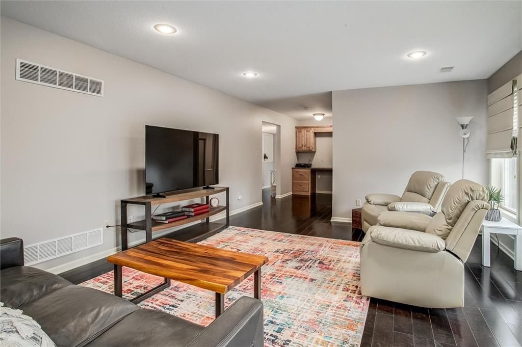 400 SE Stillwater Drive — photo 24