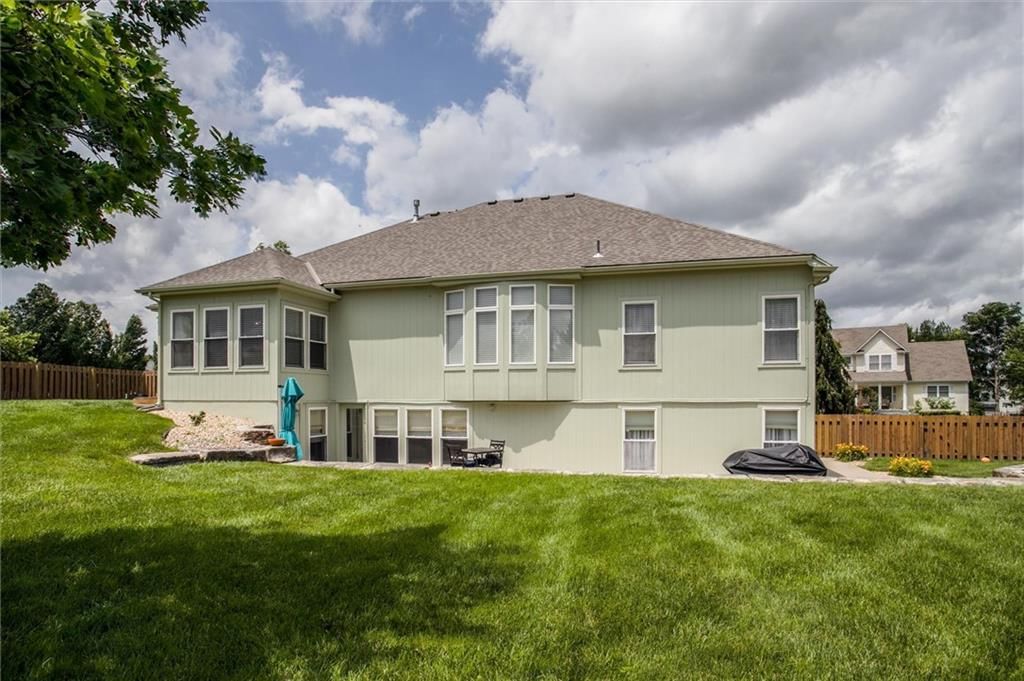 400 SE Stillwater Drive — photo 32