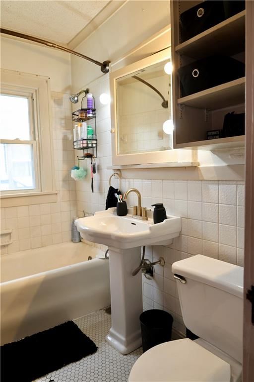 Photo 8 of 10 - 443 N 19th Street, Kansas City, KS 66102