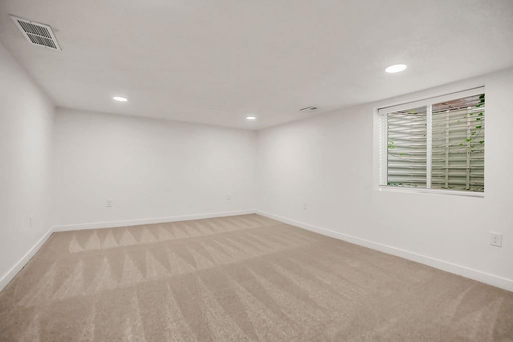 9101 Wenonga Road — photo 34