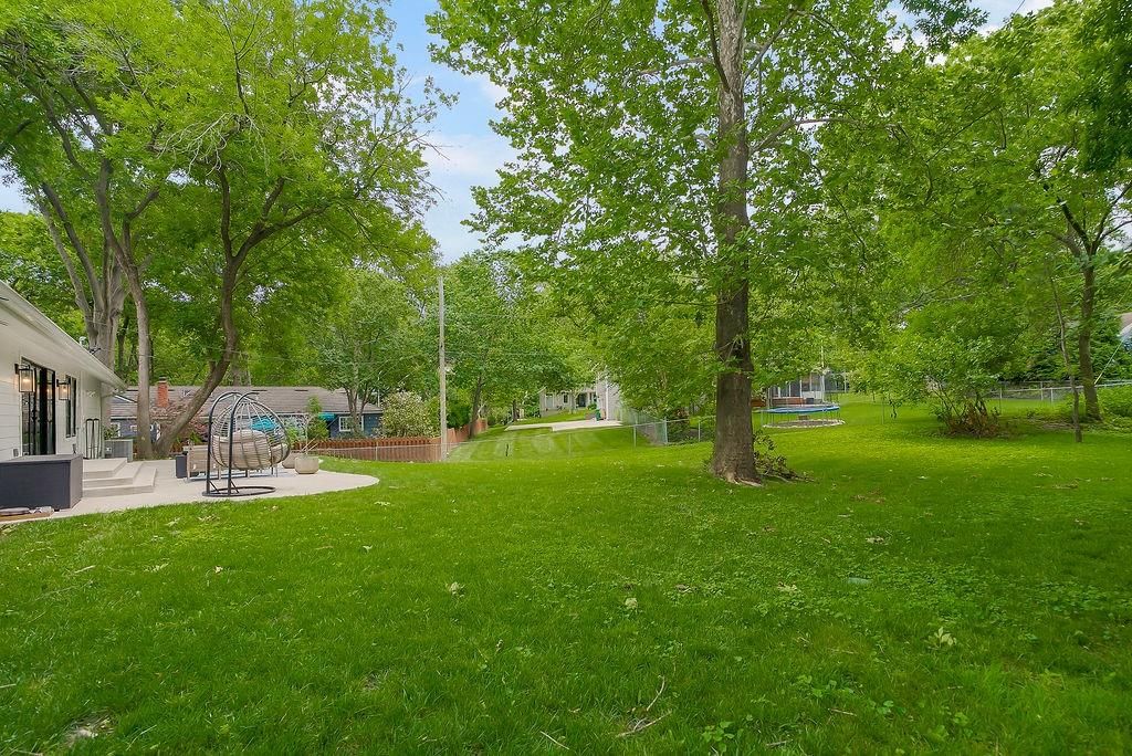 9101 Wenonga Road — photo 43