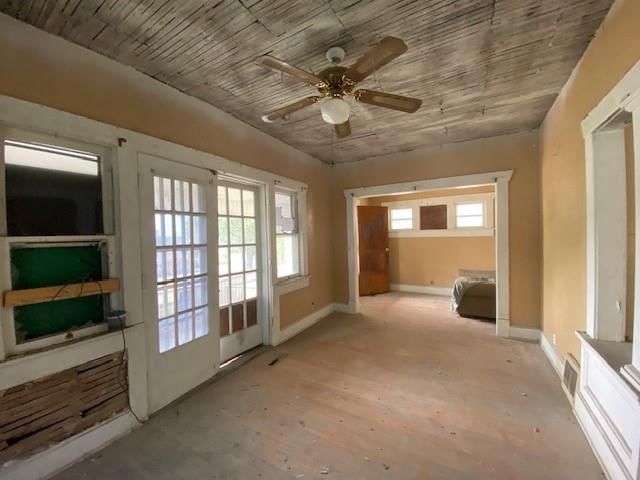4011 King Hill Avenue — photo 9