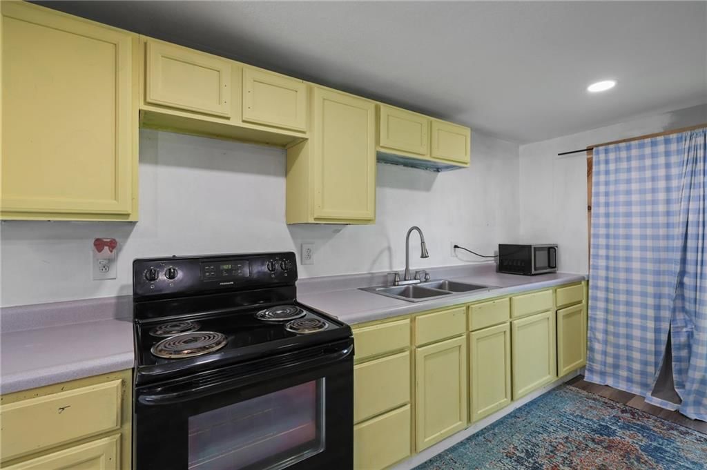 404 Washington Street — photo 8