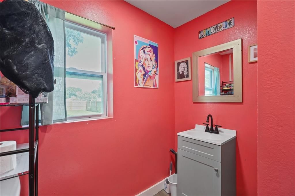 404 Washington Street — photo 13